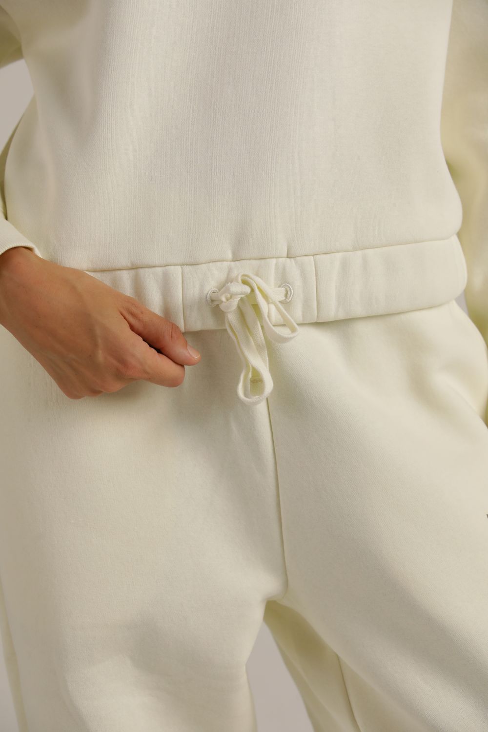 סווטשירט ממותג בגזרת קרופ | קנת קול