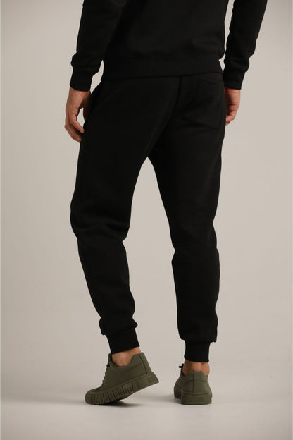 מכנסי טרנינג עם גומי בעקב | קנת קול