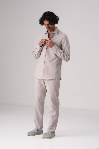 חולצה מכופתרת במראה פשתן