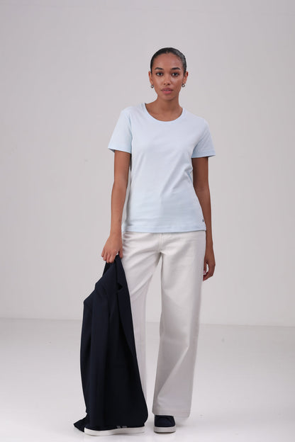 חולצת טי צווארון עגול לנשים