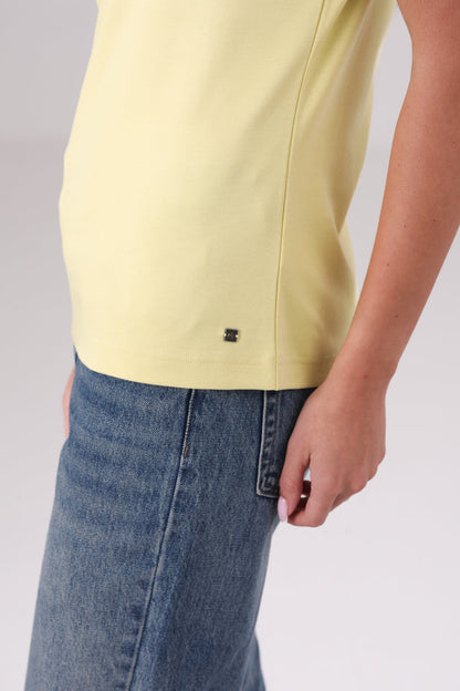 חולצת טי צווארון עגול לנשים