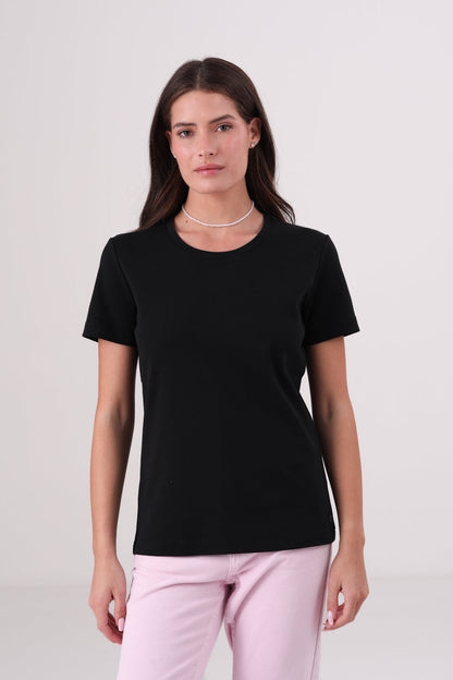 חולצת טי צווארון עגול לנשים