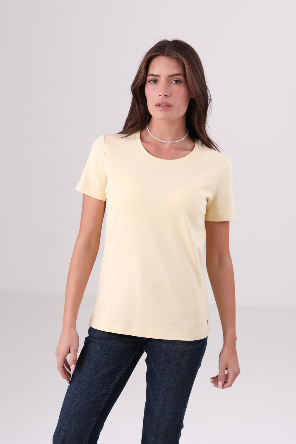חולצת טי צווארון עגול לנשים