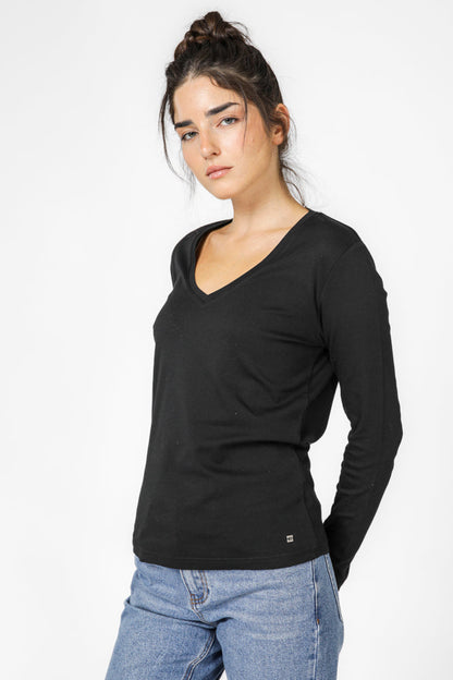 טישירט ארוכה עם מפתח וי | קנת קול