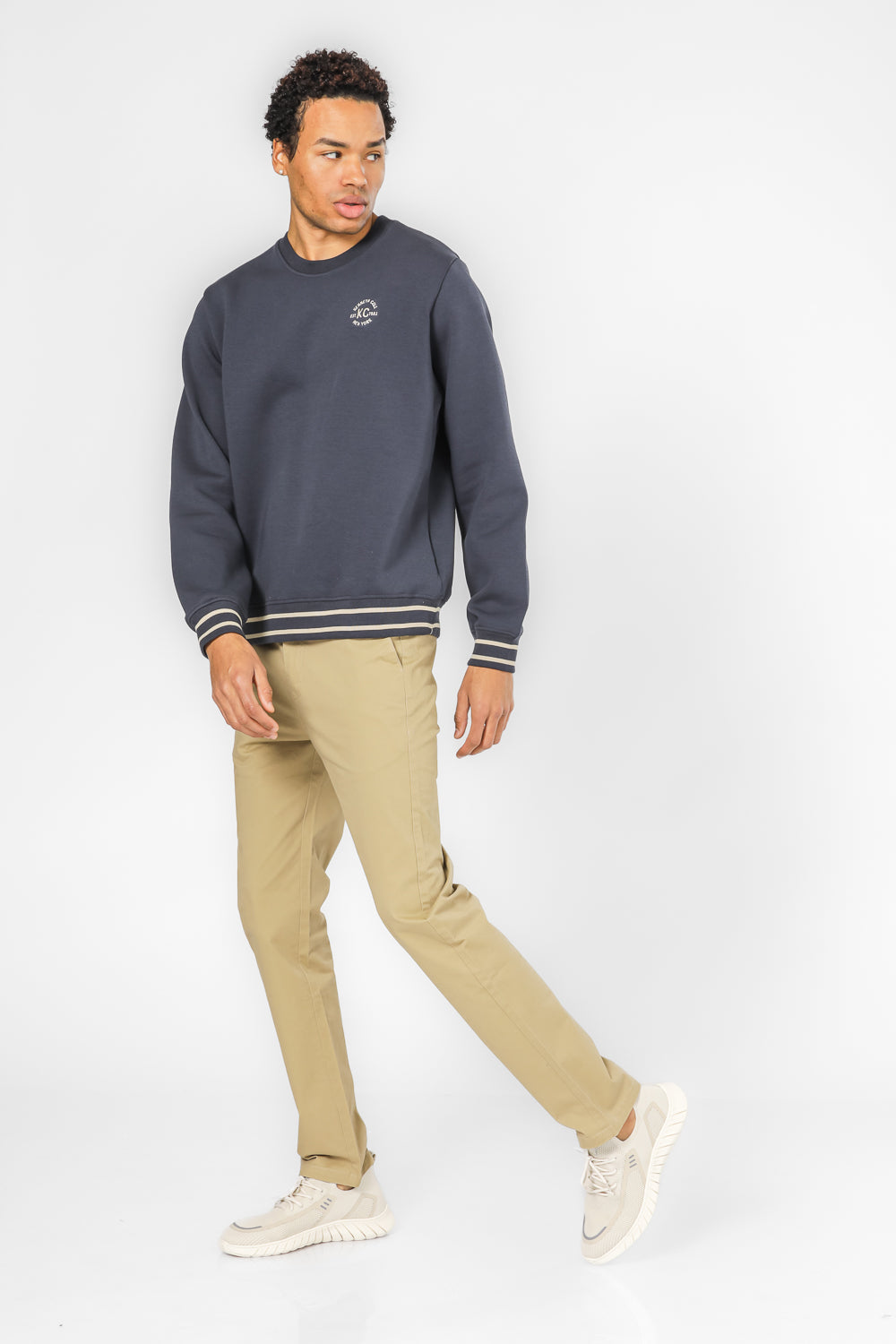 'סווטשירט קולג