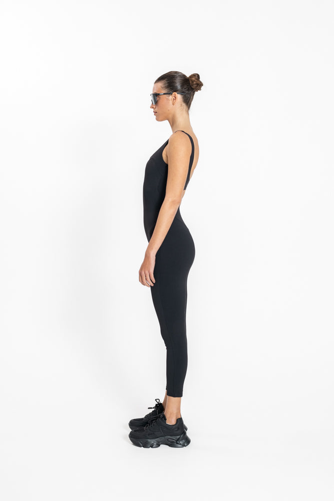 אוברול לנשים Jumpsuit בצבע שחור