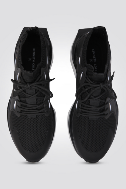 נעלי ספורט לגברים בצבע שחור ולבן