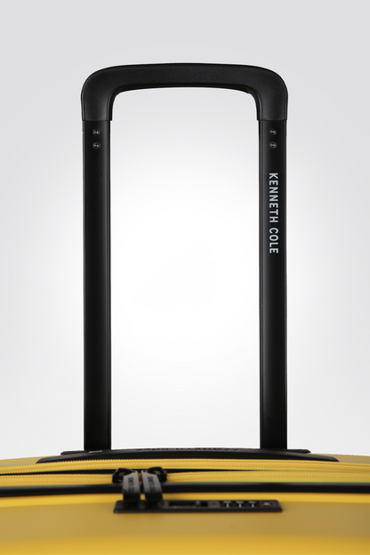 מזוודה קשיחה גדולה 28'' ESSENTIAL בצבע צהוב