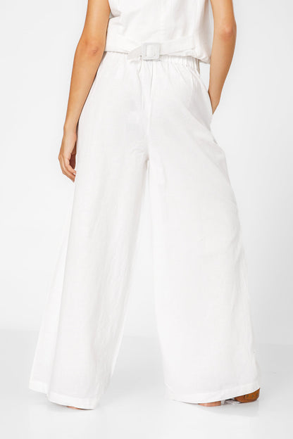 מכנסיים במראה פשתן