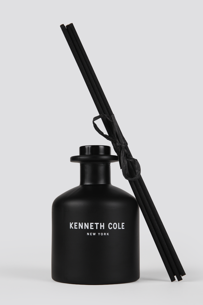 מפיץ ריח שחור 250 מ"ל + מקלות 