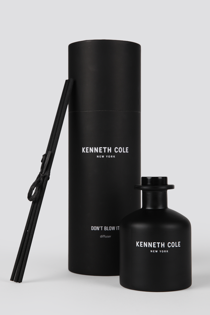 מפיץ ריח שחור 250 מ"ל + מקלות 