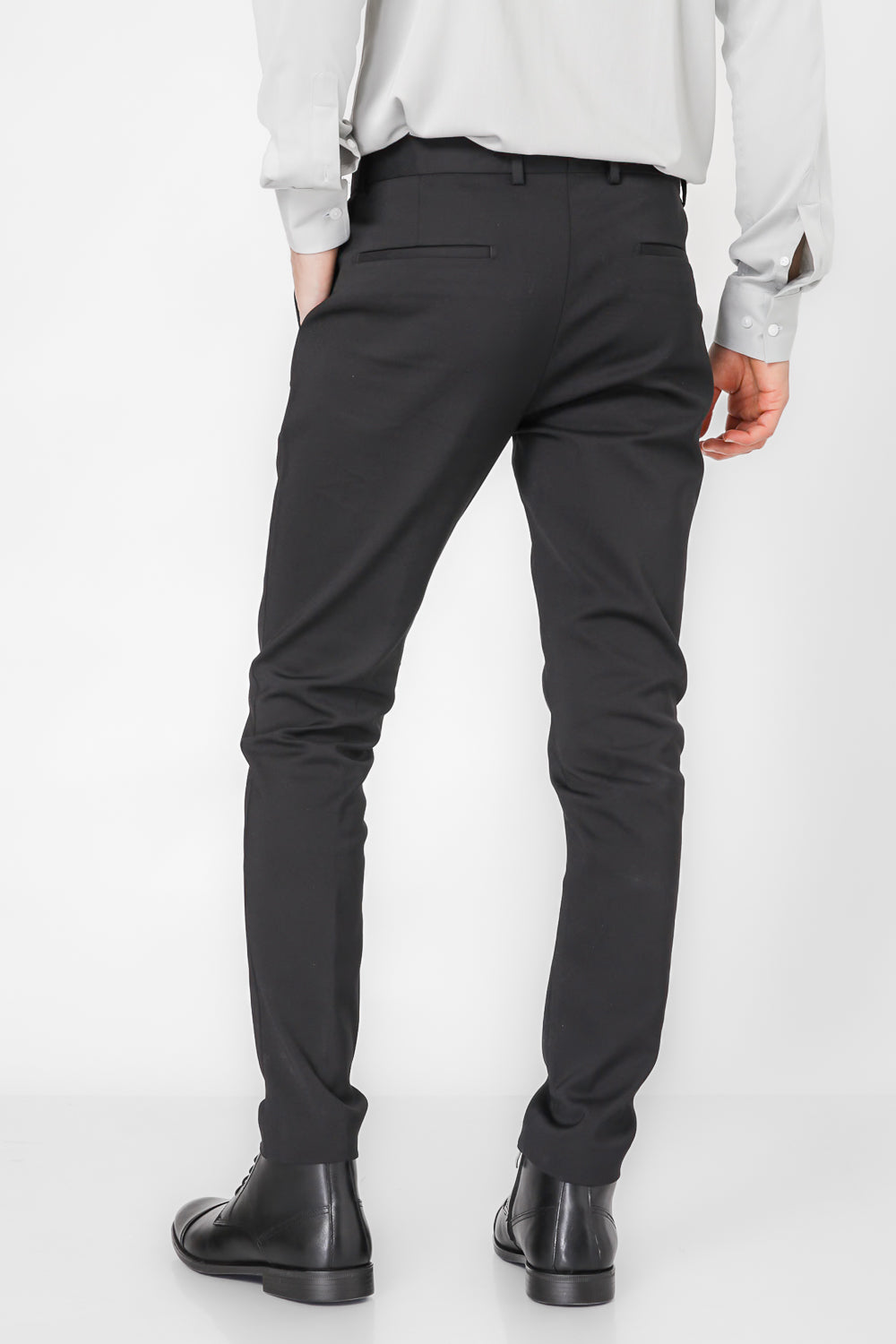 מכנסיים מחויטים SLIM