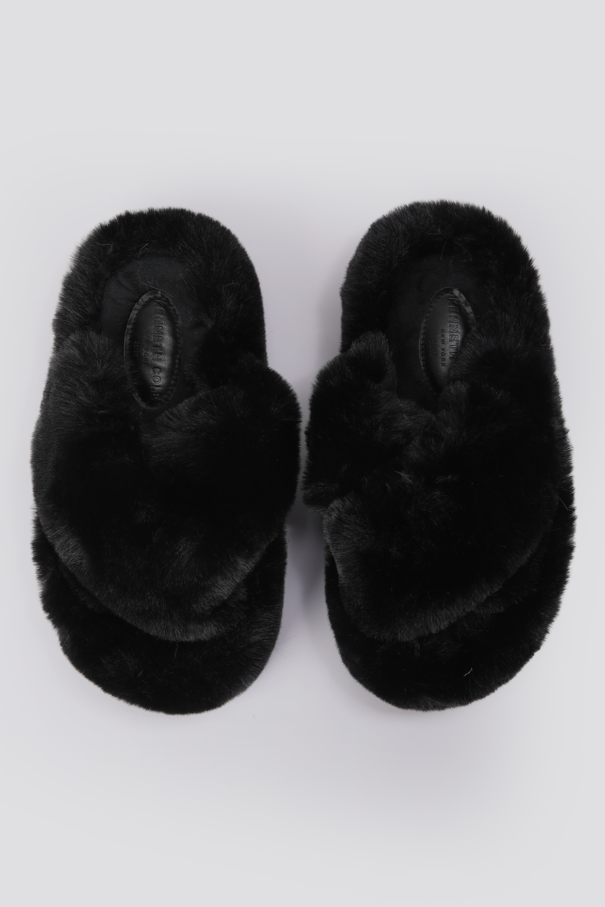 נעלי בית פרוותיות לנשים בצבע שחור