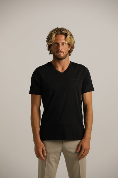 טישירט חלקה צווארון וי | קנת קול