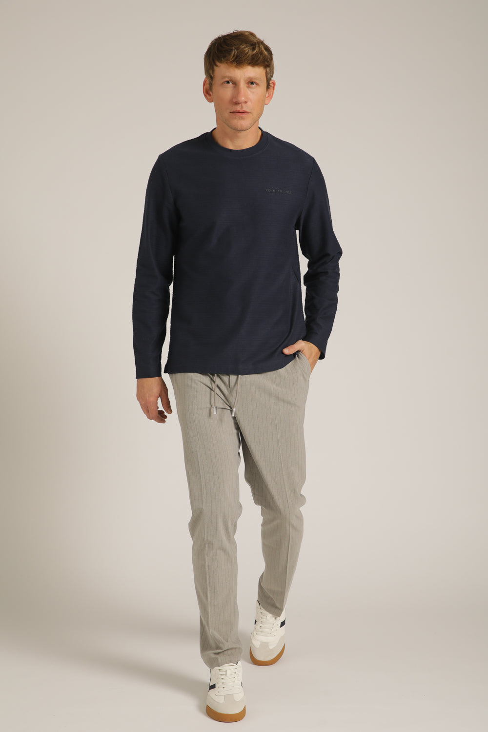 טישירט ארוכה עם טקסטורה עדינה | קנת קול