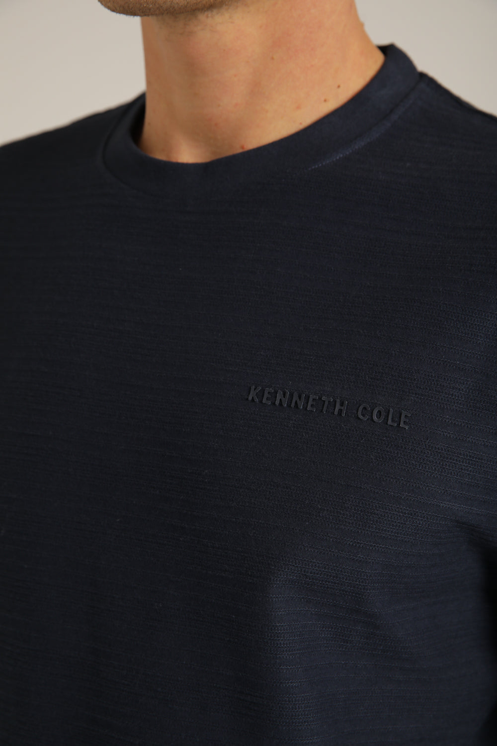 טישירט ארוכה עם טקסטורה עדינה | קנת קול