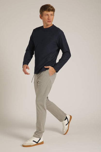 טישירט ארוכה עם טקסטורה עדינה | קנת קול