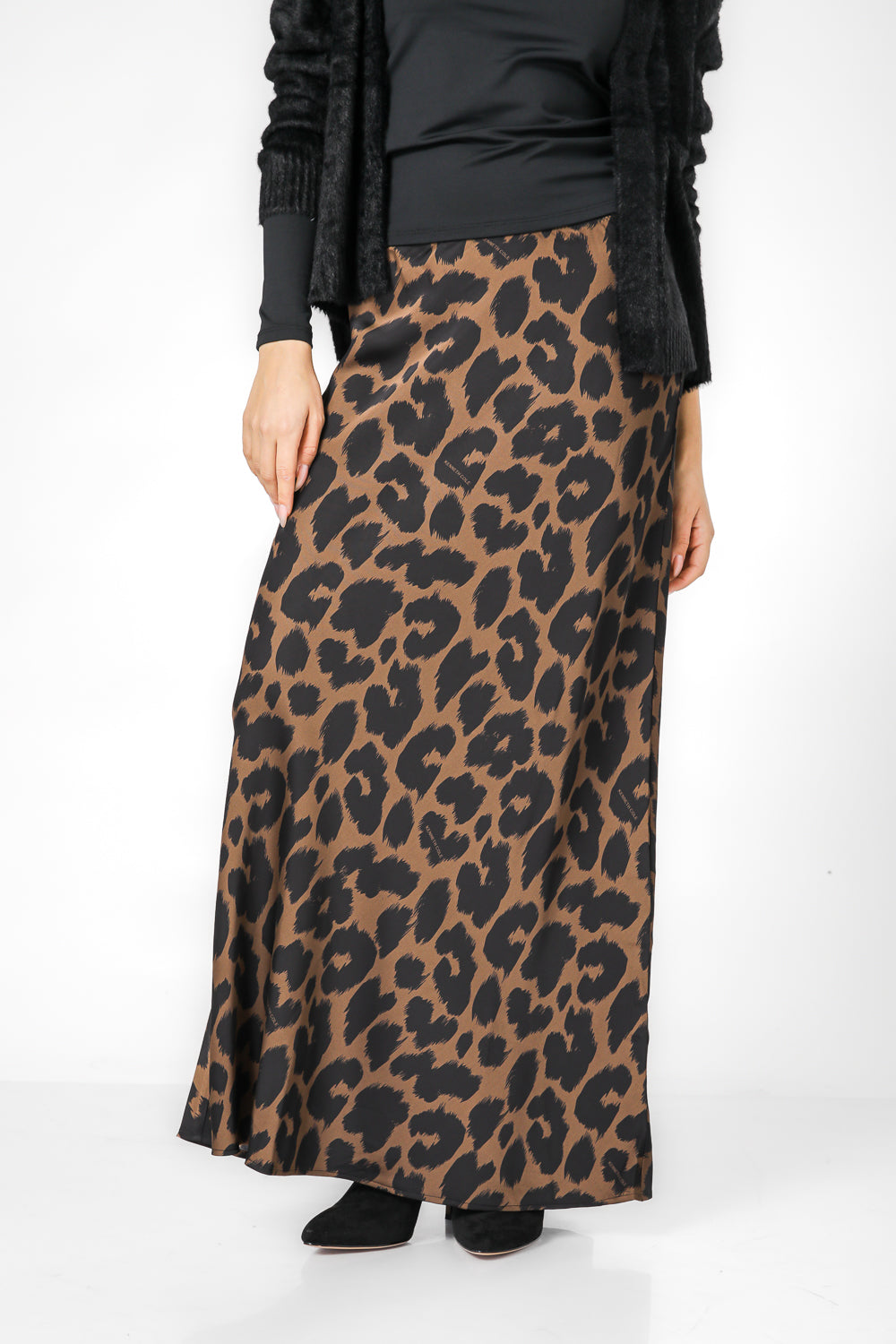 חצאית ארוכה סאטן בהדפס מנומר