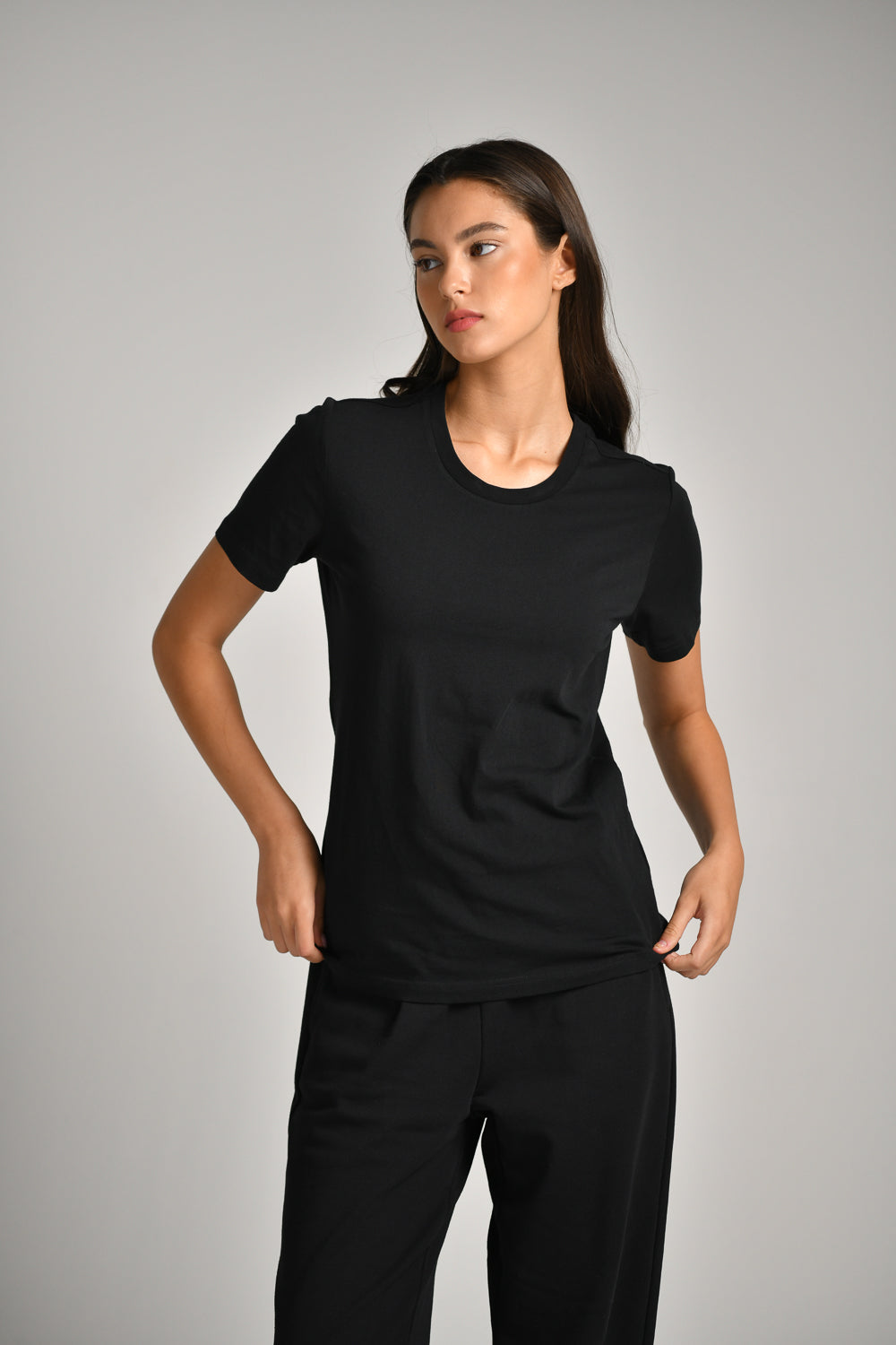 טישירט בייסיק צווארון עגול