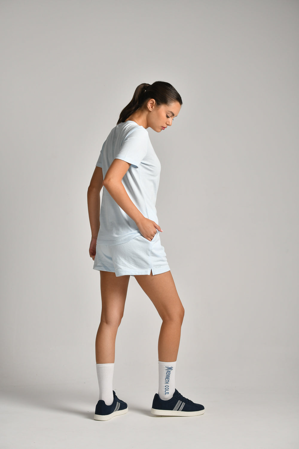 טישירט בייסיק צווארון עגול