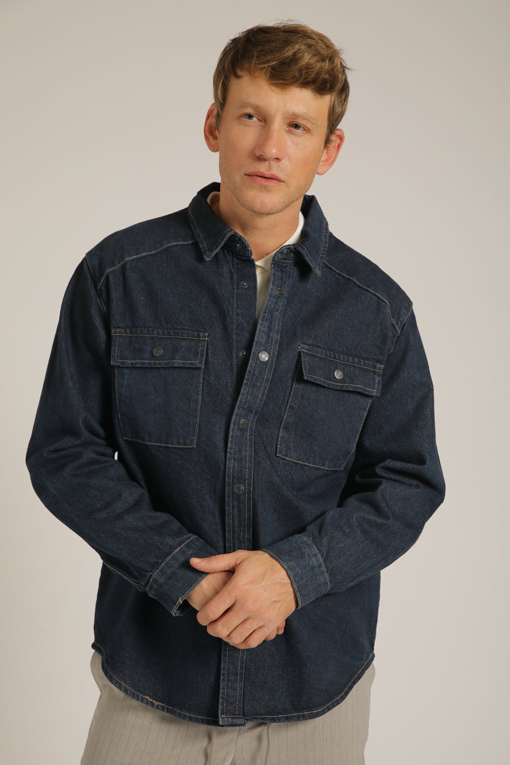 אוברשירט ג'ינס בצבע כחול כהה | קנת קול