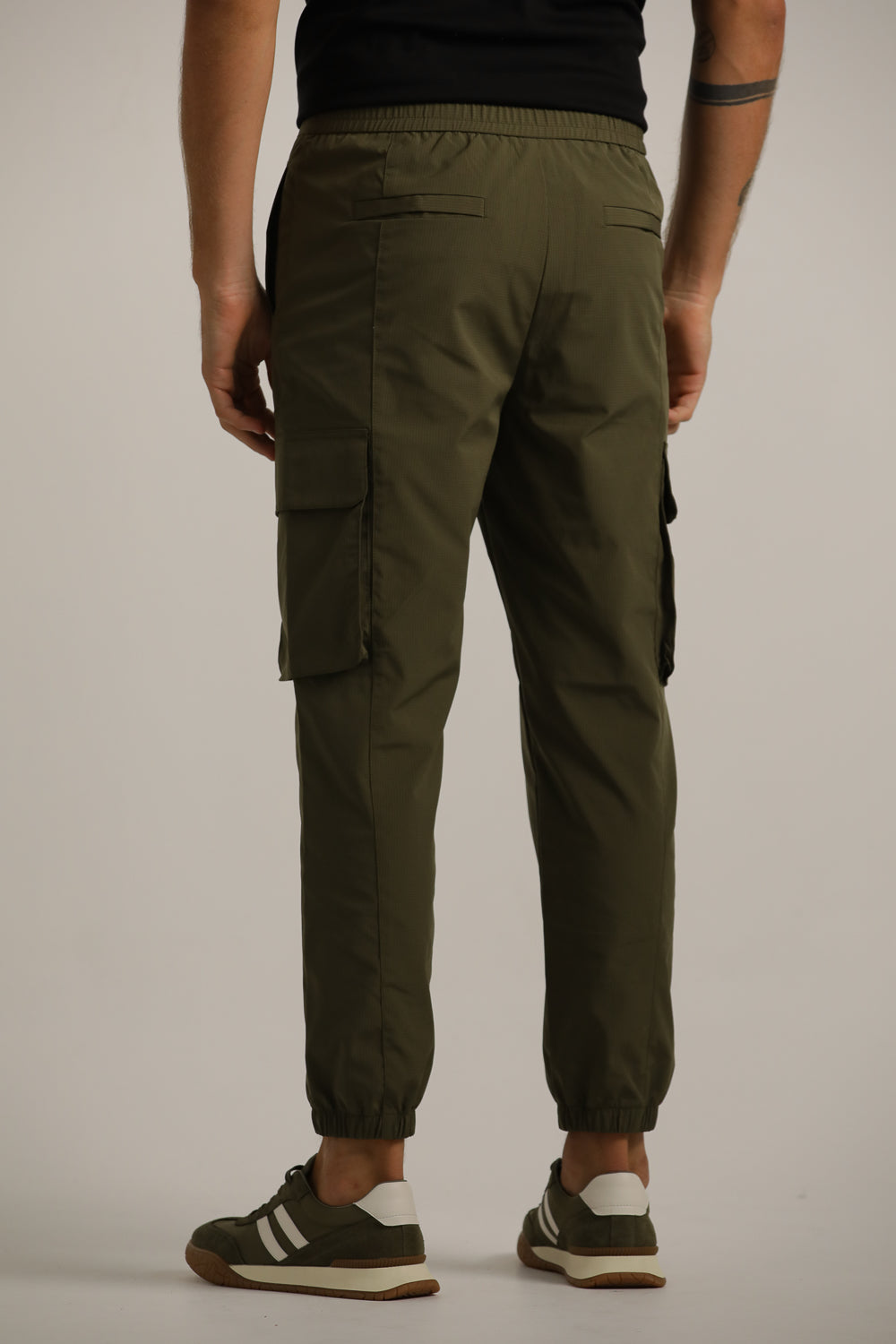 מכנסי קרגו בגזרה צרה עם סיומת גומי | קנת קול