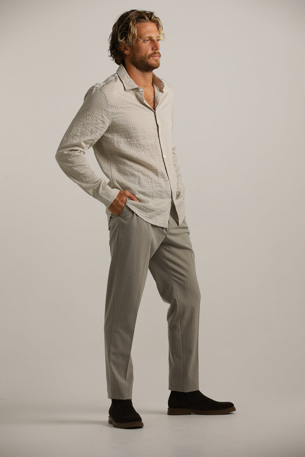 חולצה מכופתרת בטקסטורת קרינקל | קנת קול