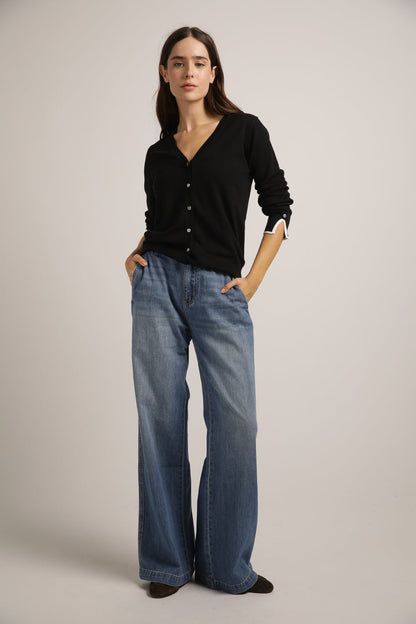 סריג קרדיגן בייסיק עם מחשוף וי | קנת קול