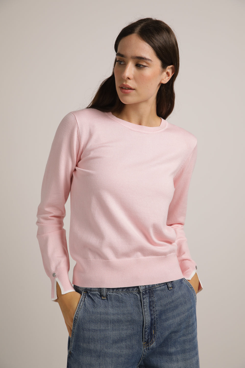 סריג בייסיק עם מחשוף עגול | קנת קול