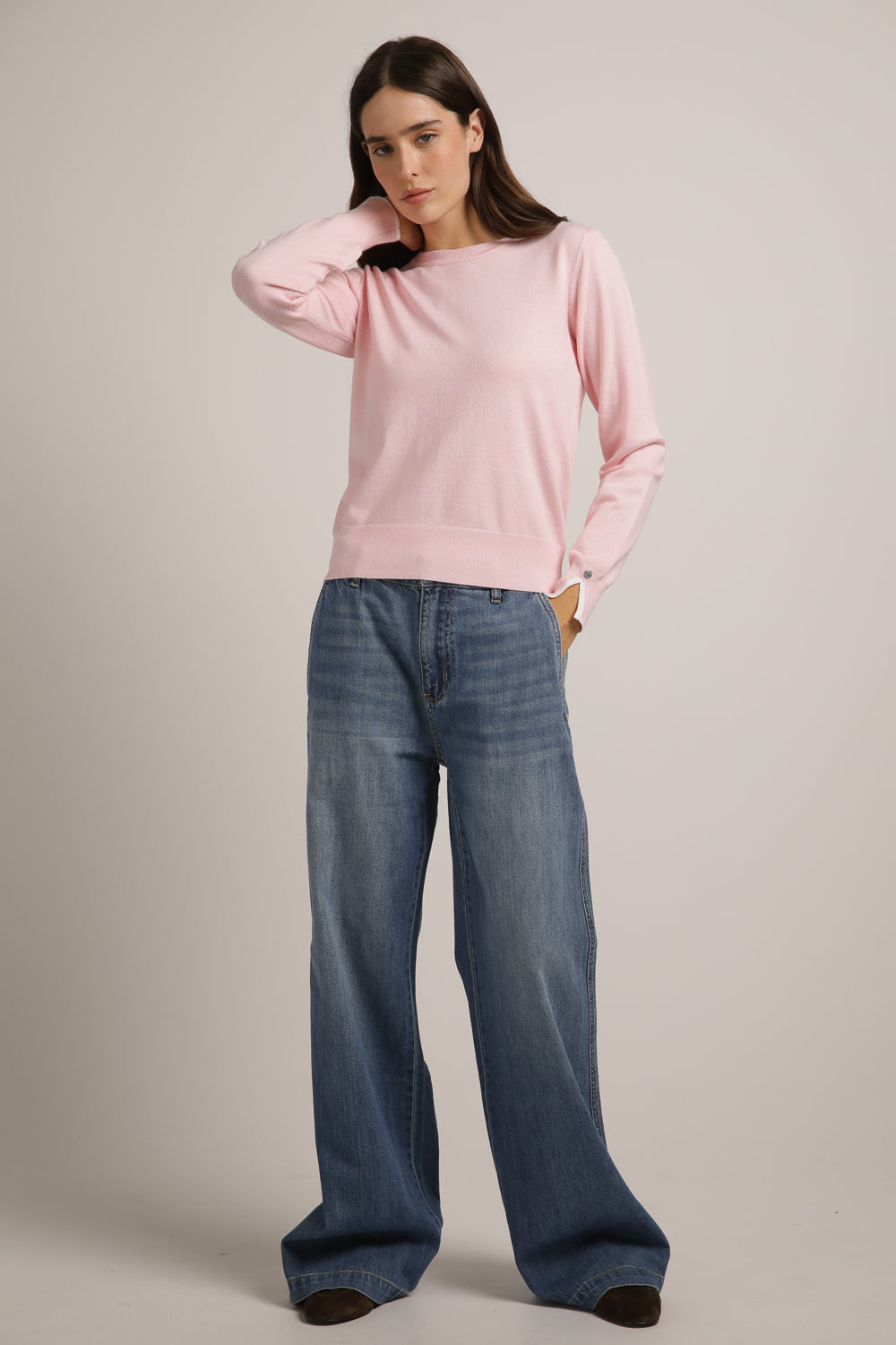 סריג בייסיק עם מחשוף עגול | קנת קול