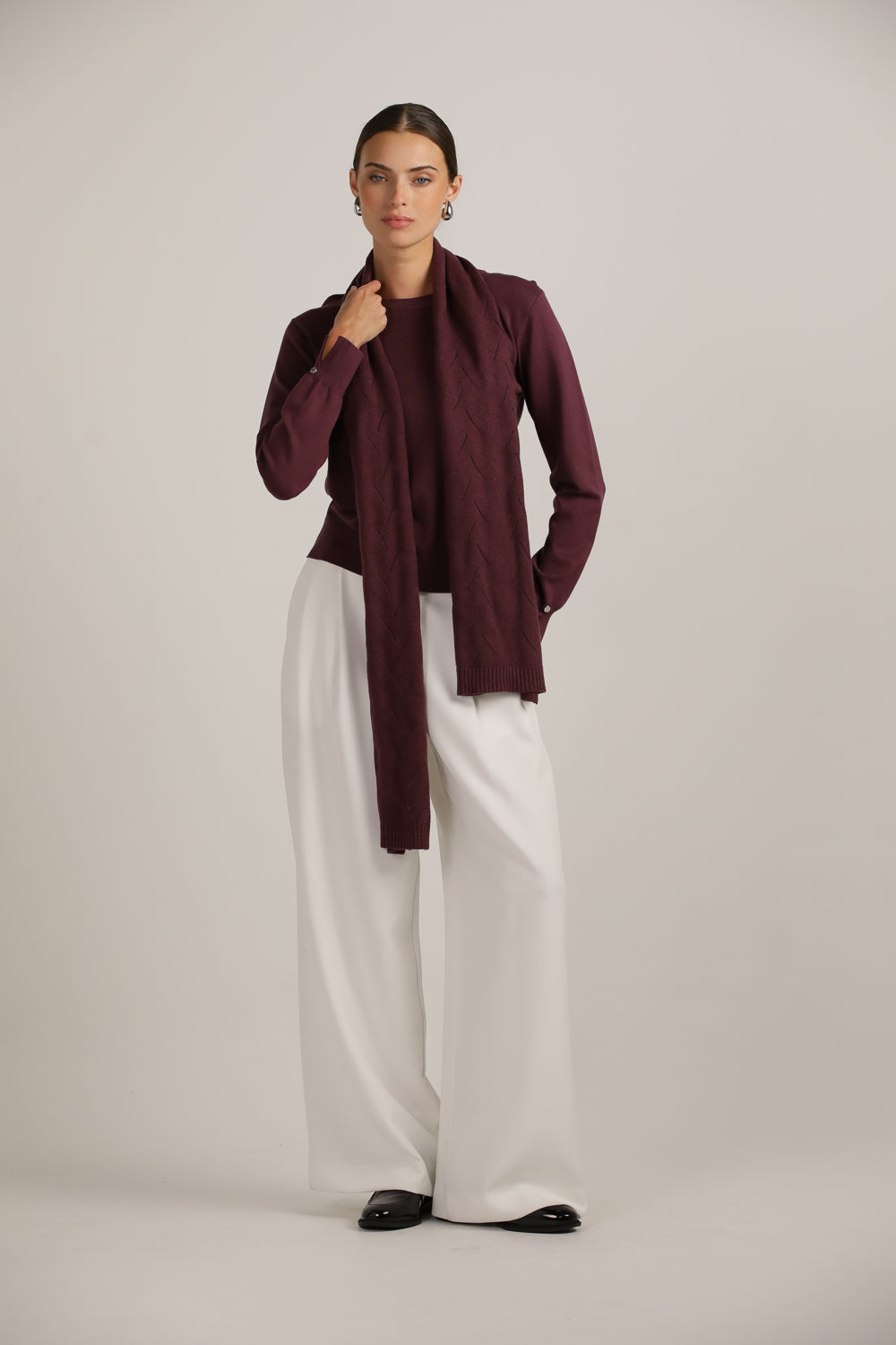 צעיף סרוג עם דוגמה עדינה | קנת קול