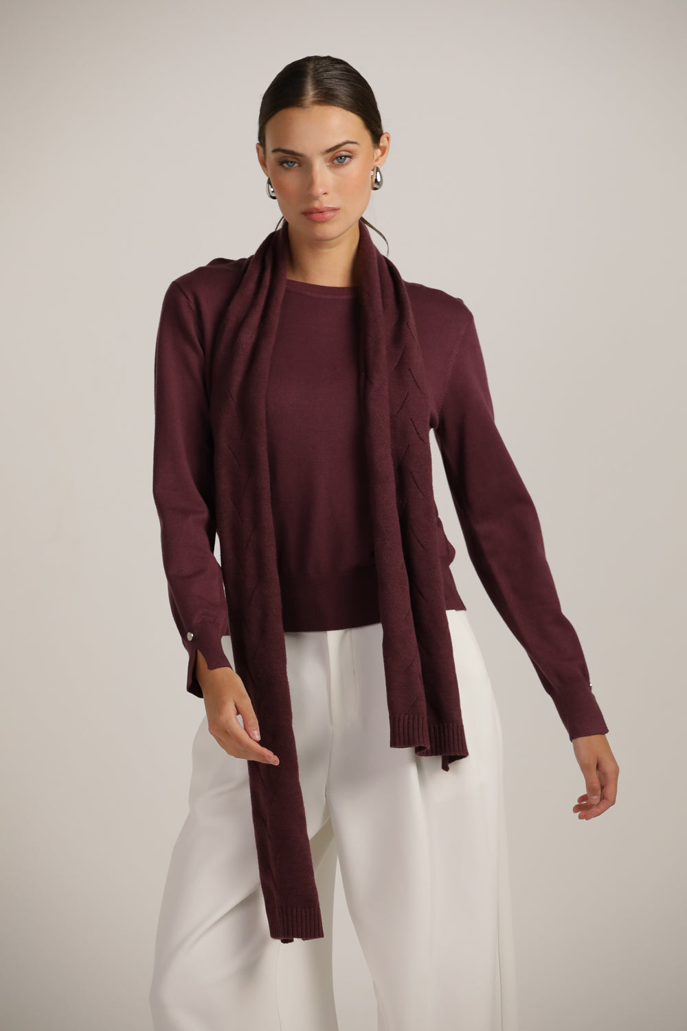 צעיף סרוג עם דוגמה עדינה | קנת קול