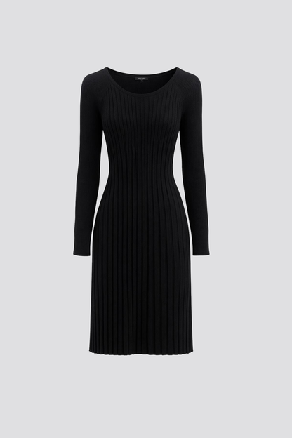 שמלת קפלים בגזרה צמודה | קנת קול