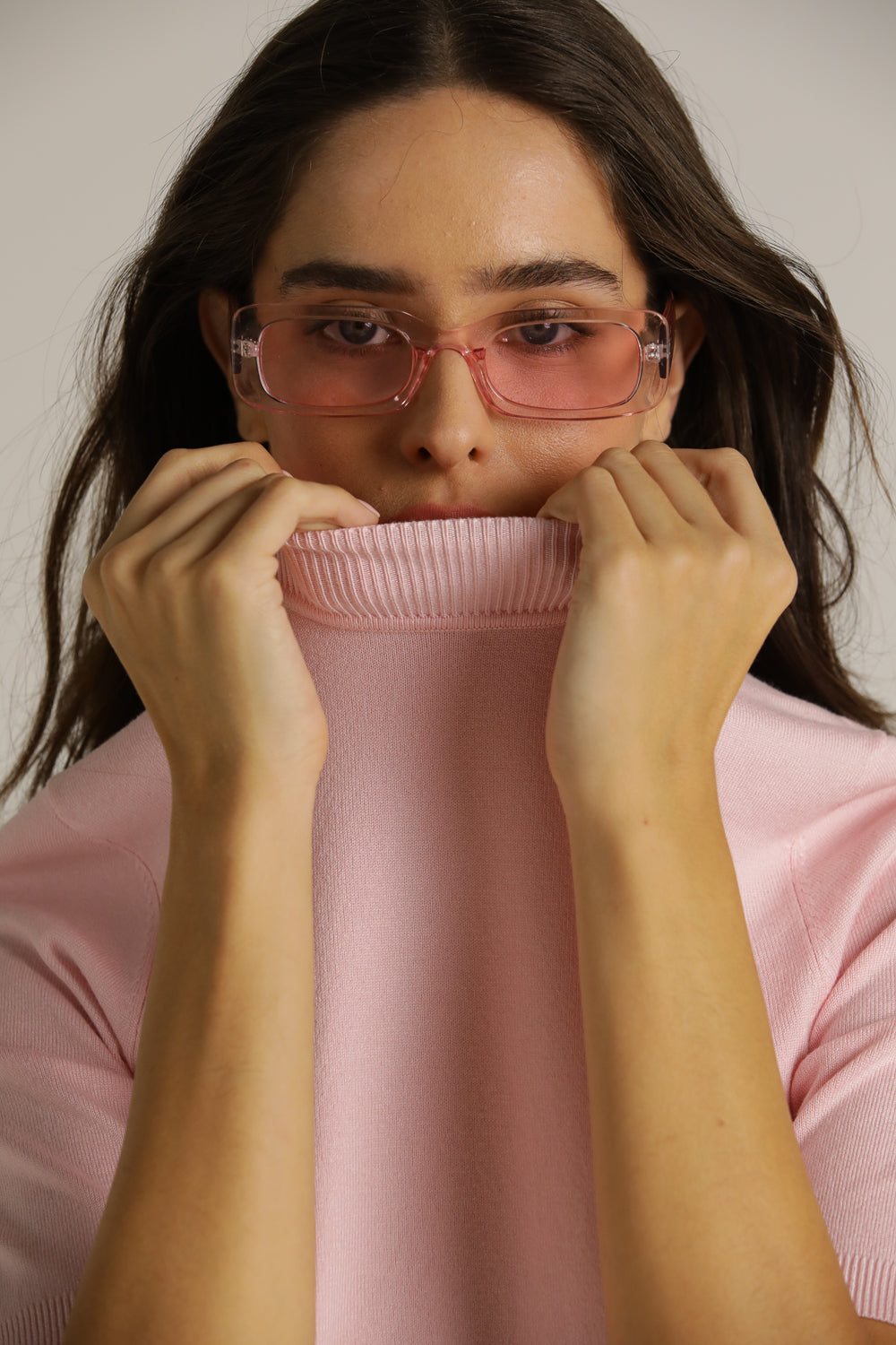 סריג גולף עם שרוול קצר וצווארון גבוה | קנת קול