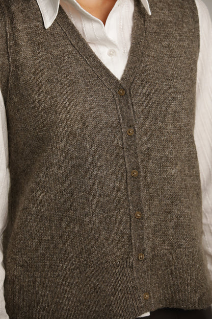 ווסט סרוג עם כפתורים | קנת קול