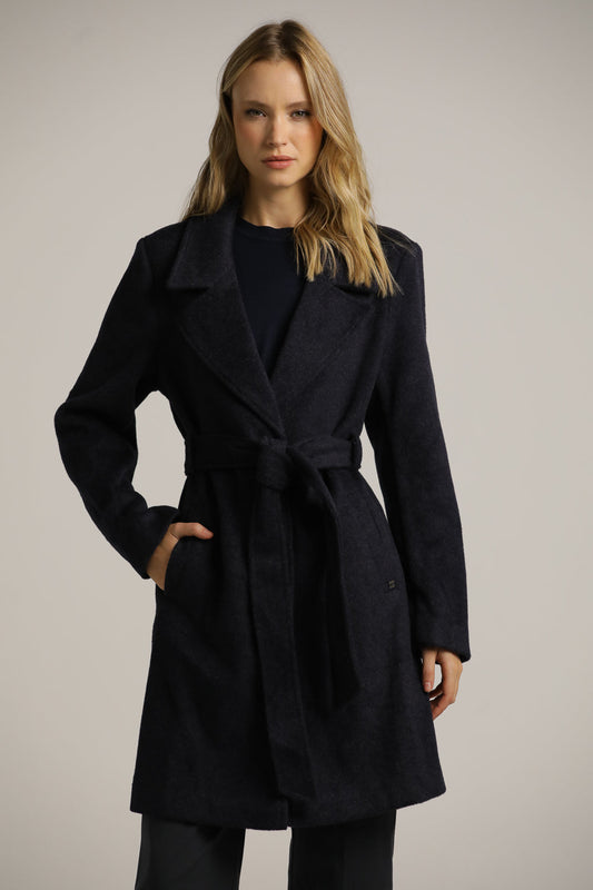 מעיל פורמל במראה צמרי בשילוב חגורה | קנת קול