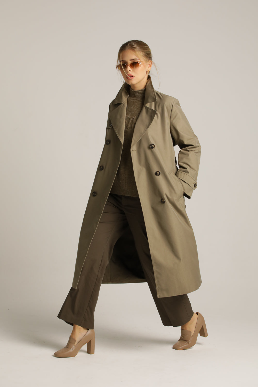 מעיל טראנץ' קלאסי בגוון ירוק זית | קנת קול
