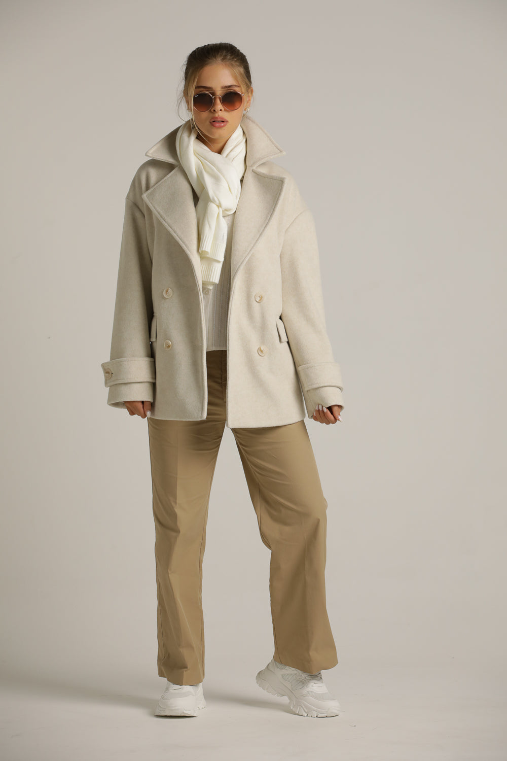 מעיל אוברסייז קצר בגימור צמרי | קנת קול