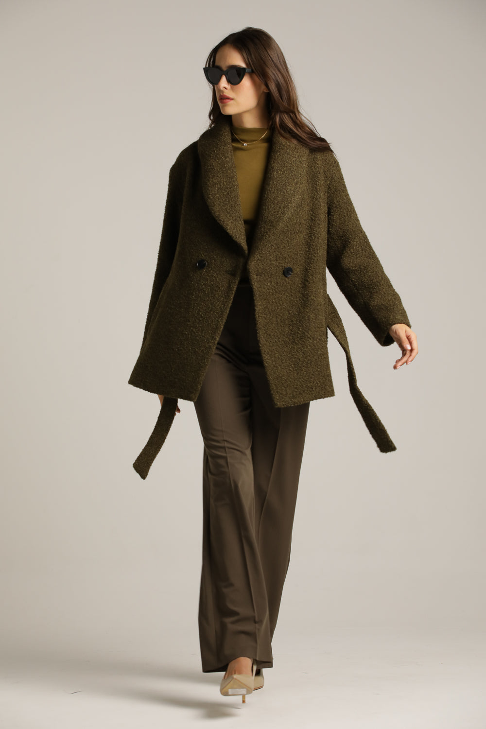 מעיל מחמם במראה צמרי בגוון ירוק זית | קנת קול