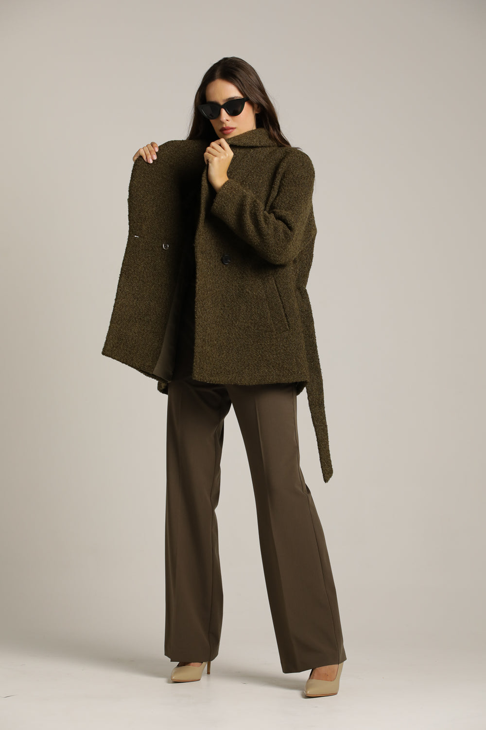 מעיל מחמם במראה צמרי בגוון ירוק זית | קנת קול