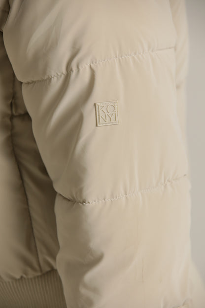 מעיל פוך קצר עם צווארון גבוה | קנת קול