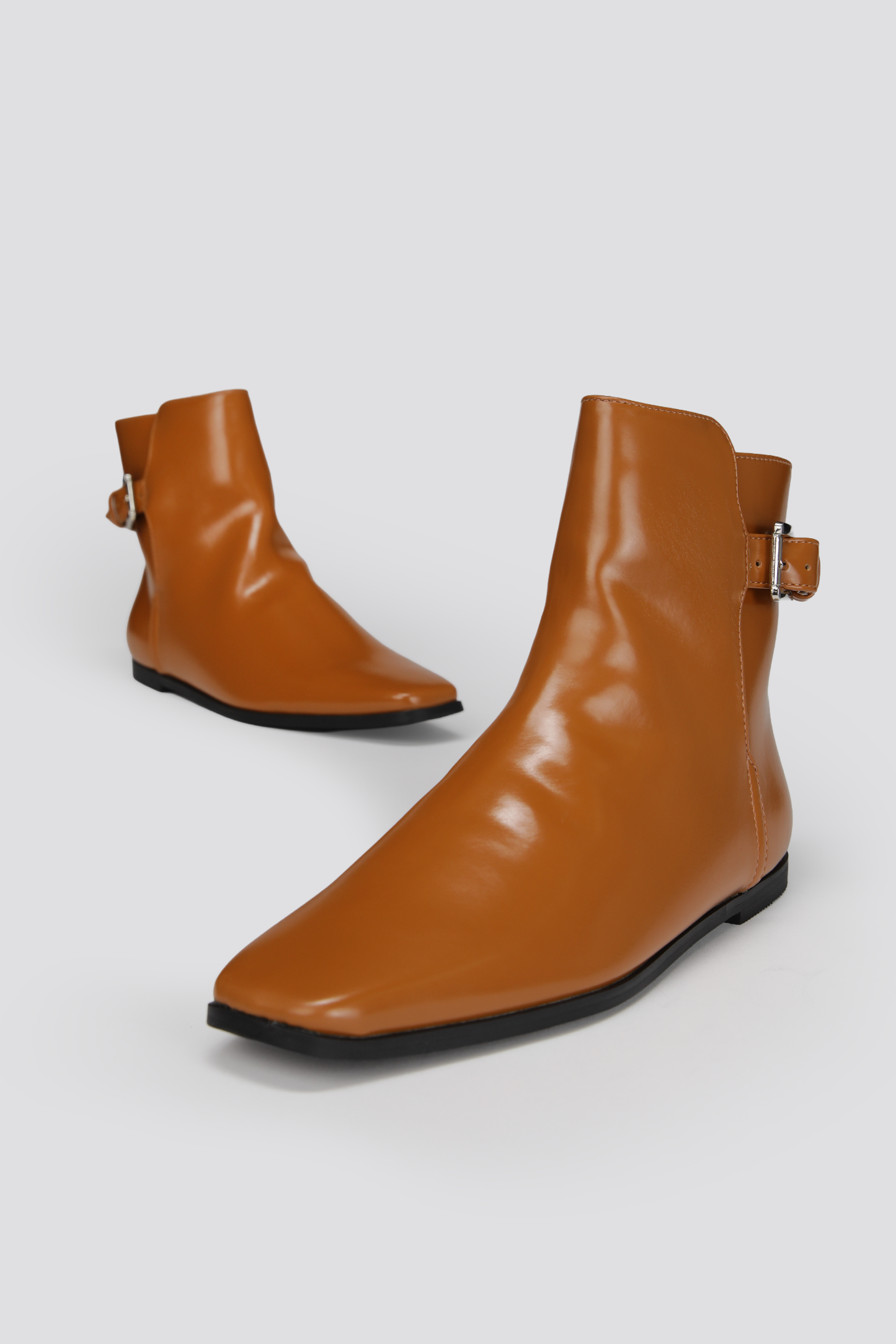 מגפונים אלגנטיים עם אבזם צד | קנת קול