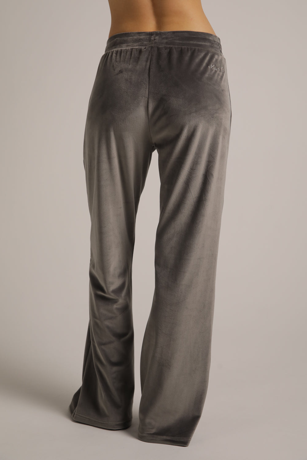 מכנסי קטיפה בגזרה בוטקאט | קנת קול