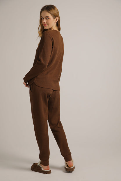 טישירט וואפל ארוכה עם פתח וי | קנת קול