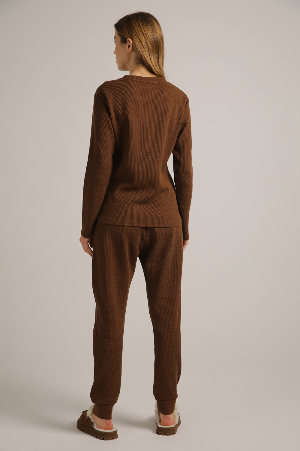 טישירט וואפל ארוכה עם פתח וי | קנת קול