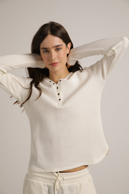 טישירט וואפל ארוכה עם פתח וי | קנת קול