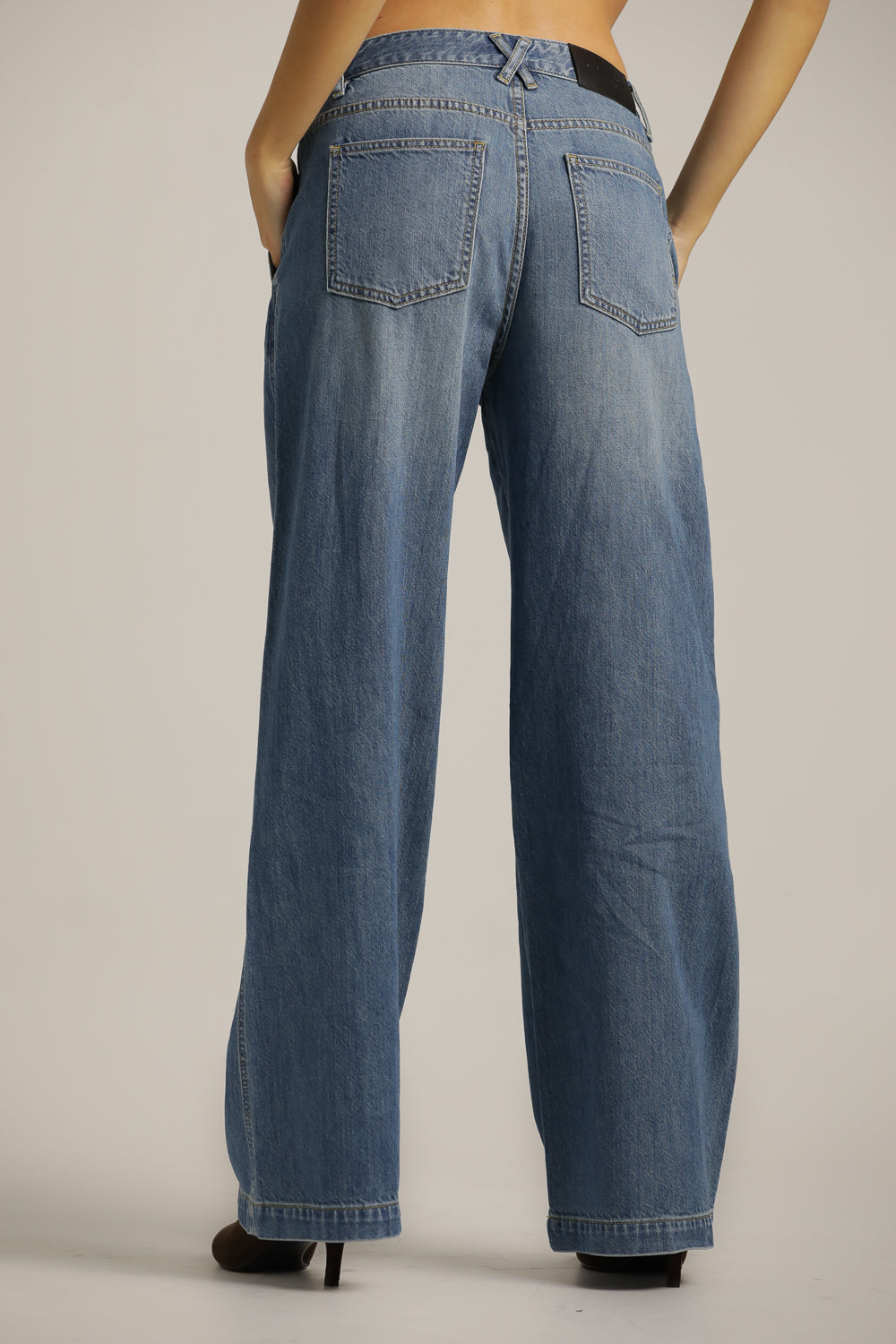 מכנסי ג'ינס בגזרה רחבה | קנת קול 