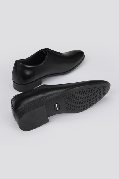 נעלי אלגנט מעור בצבע שחור | קנת קול