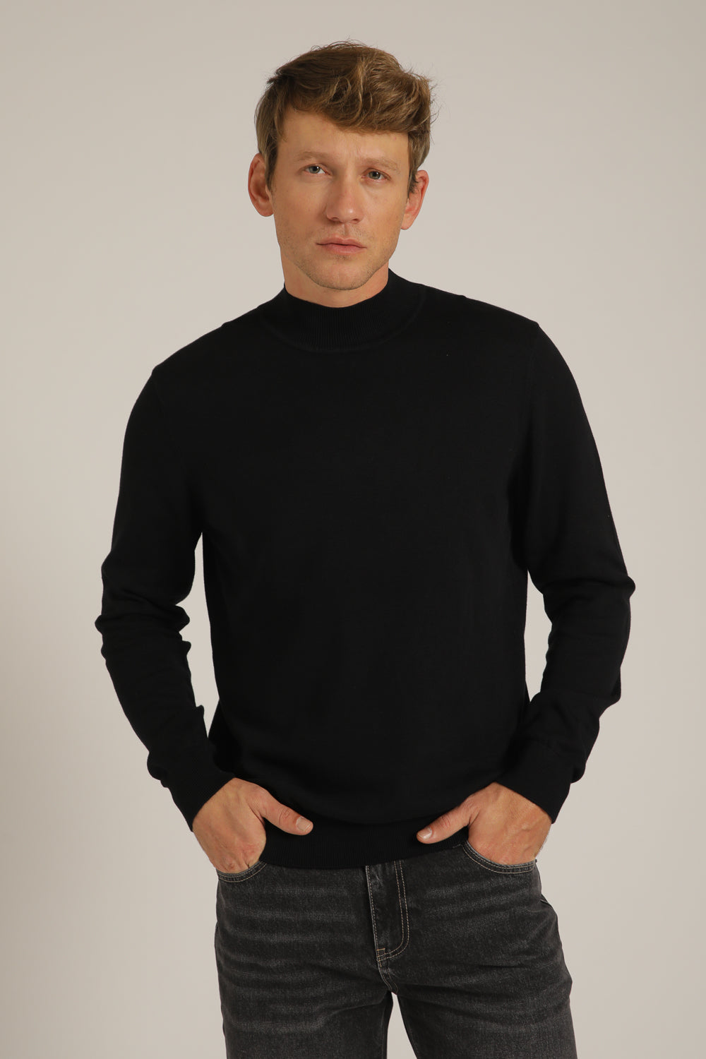 סריג עם צווארון גולף | קנת קול