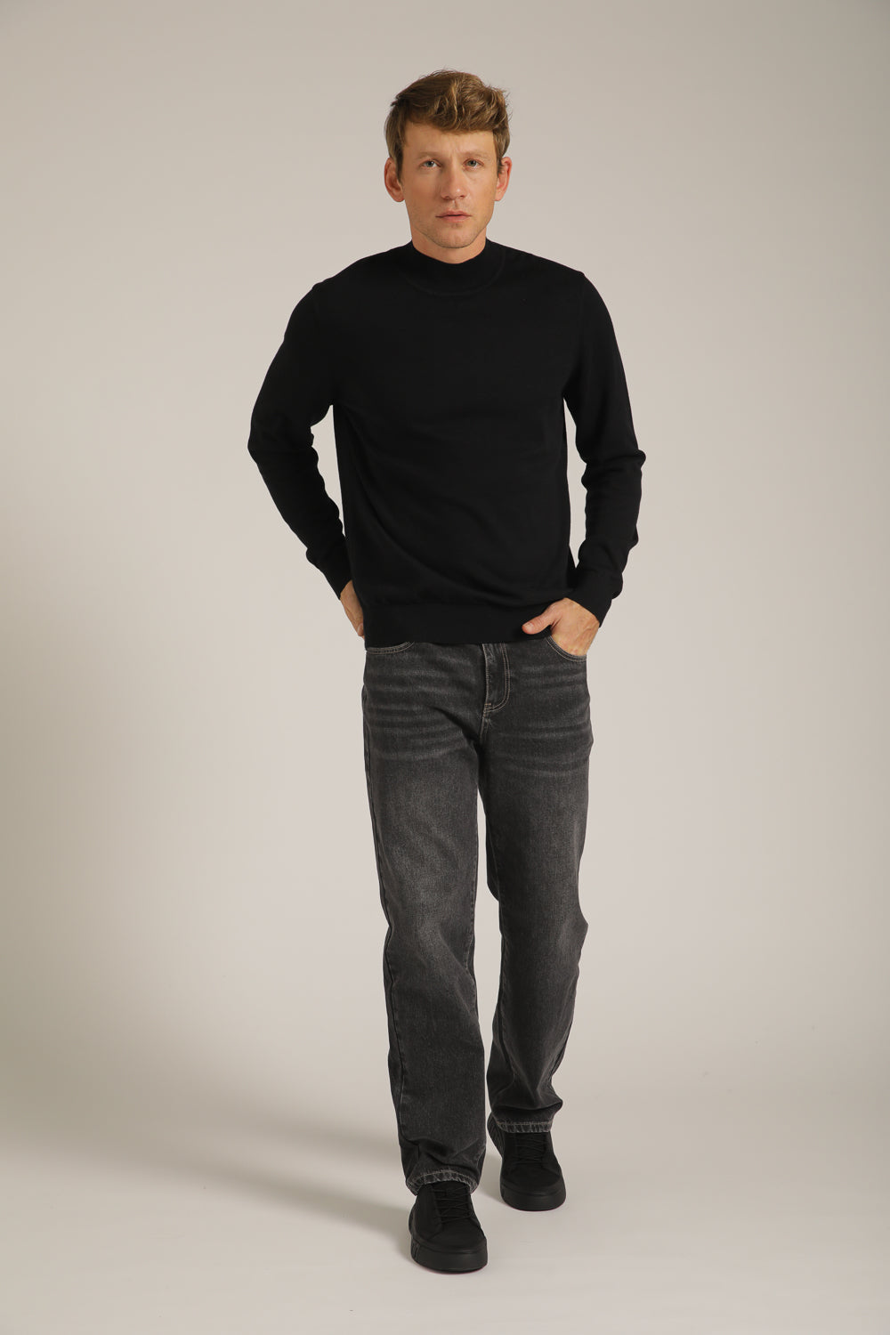 סריג עם צווארון גולף | קנת קול